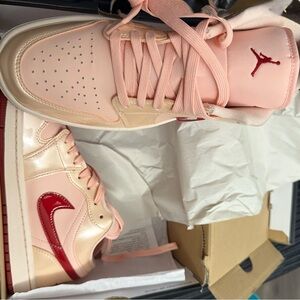 Women's Jordan 1 Low   “Valentines Day”